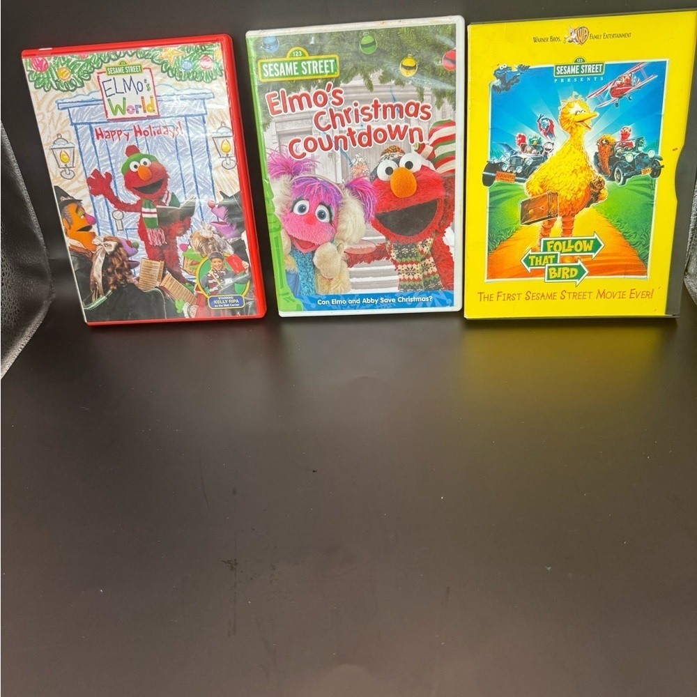 Sesame Street DVDs Follow That Bird Elmo’s Countdown To Christmas &Happy Holiday